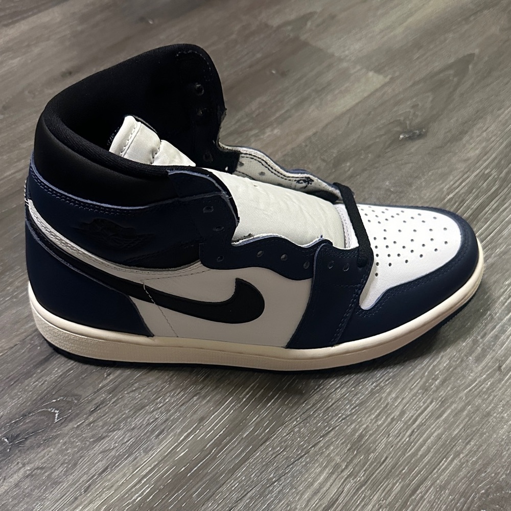 Nike Men's Air Jordan 1 Retro OG Navy and White High-Top Sneakers (no laces)